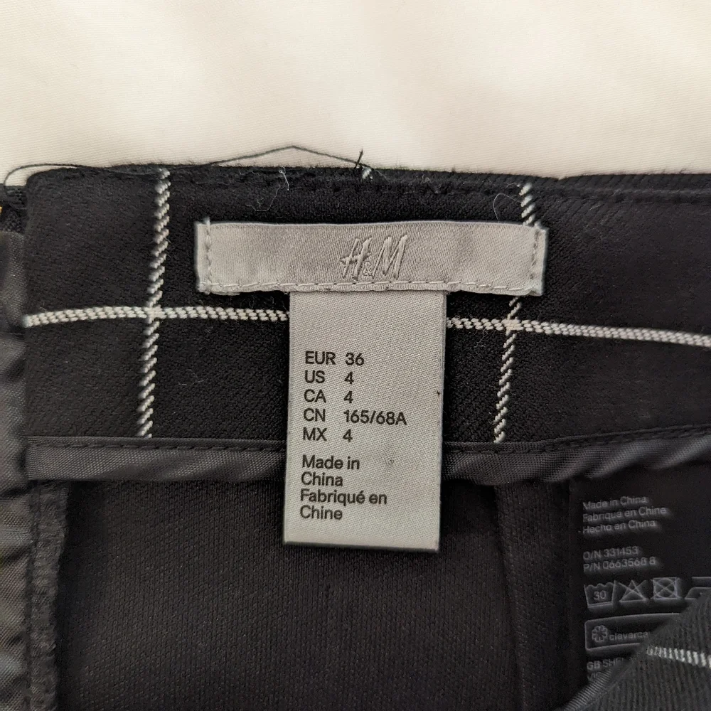 H&M - Picture 3 of 3